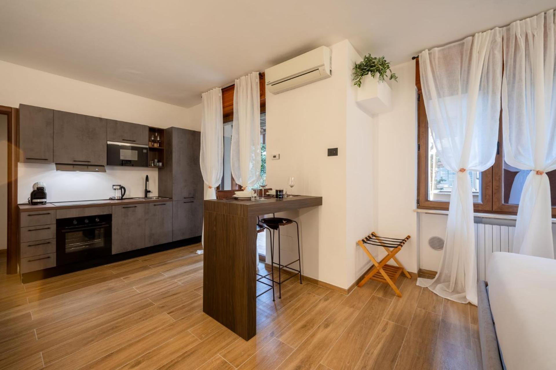 N8 Urban Loft Apartment Верона Екстериор снимка