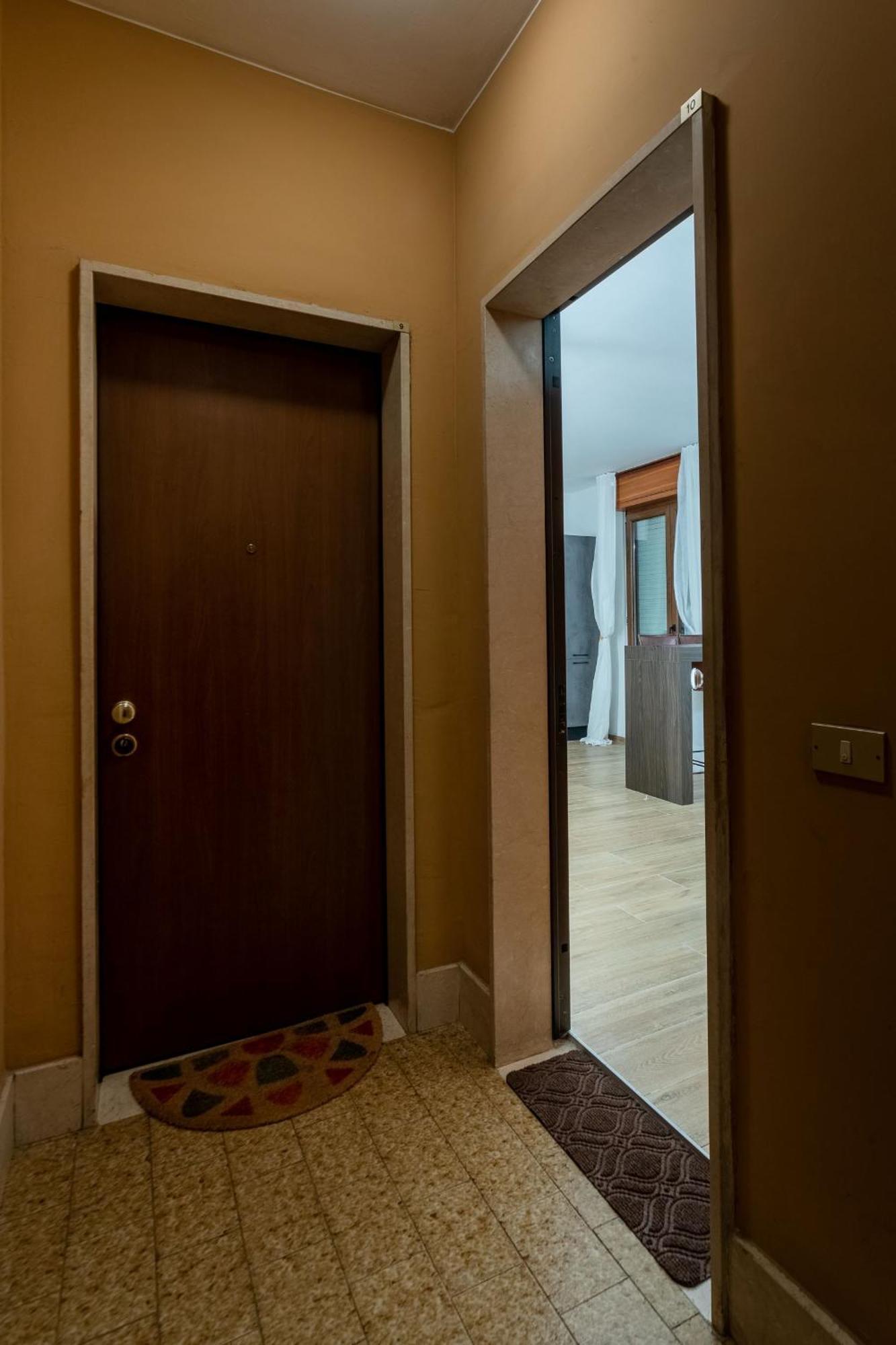N8 Urban Loft Apartment Верона Екстериор снимка